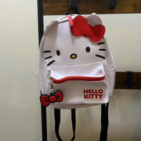 Hello Kitty Handbags - Hello kitty backpack purse